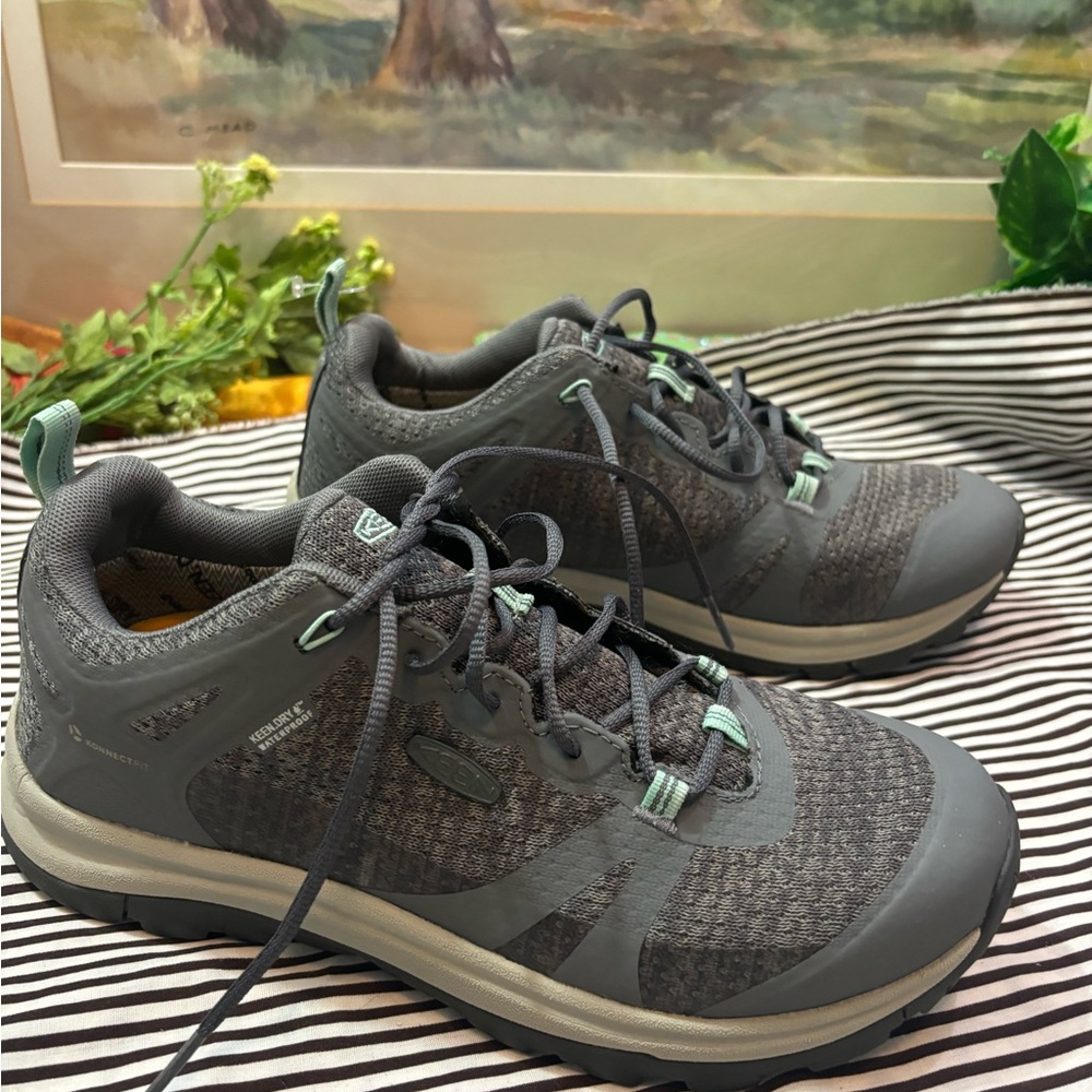 Keen Hiking Shoes